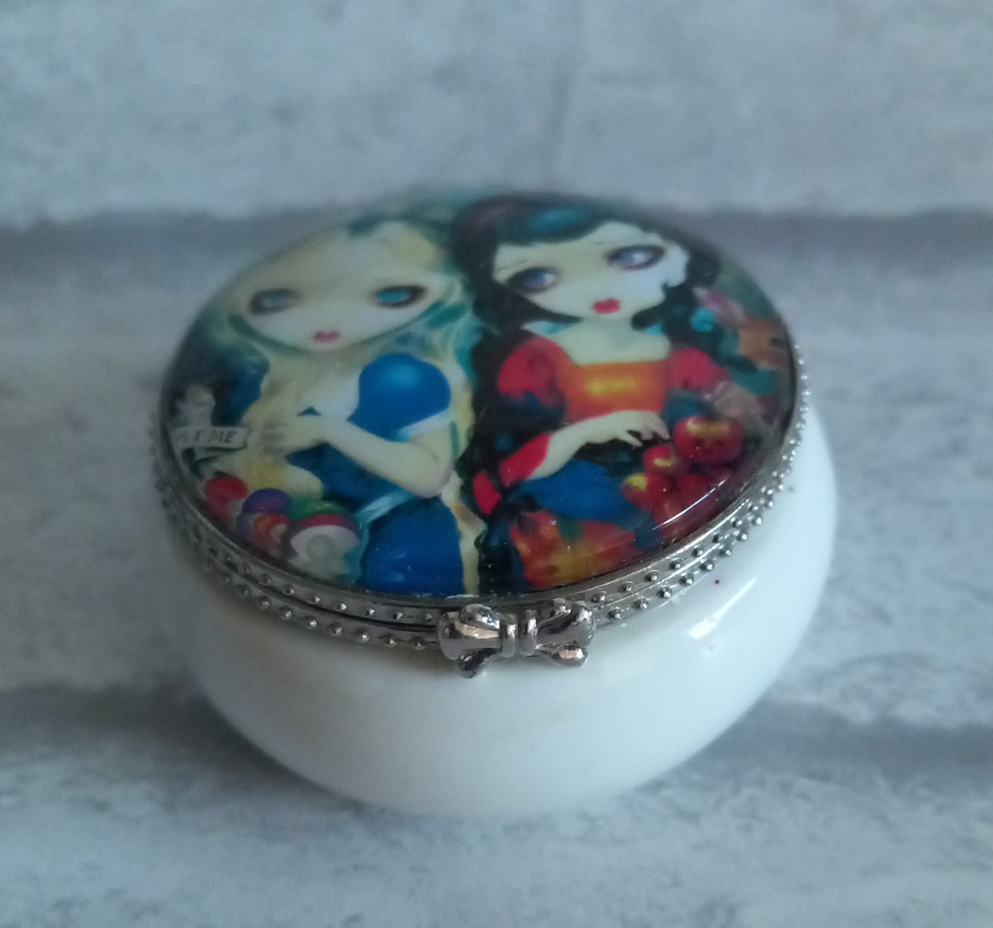 Alice and Snow White Pill Box