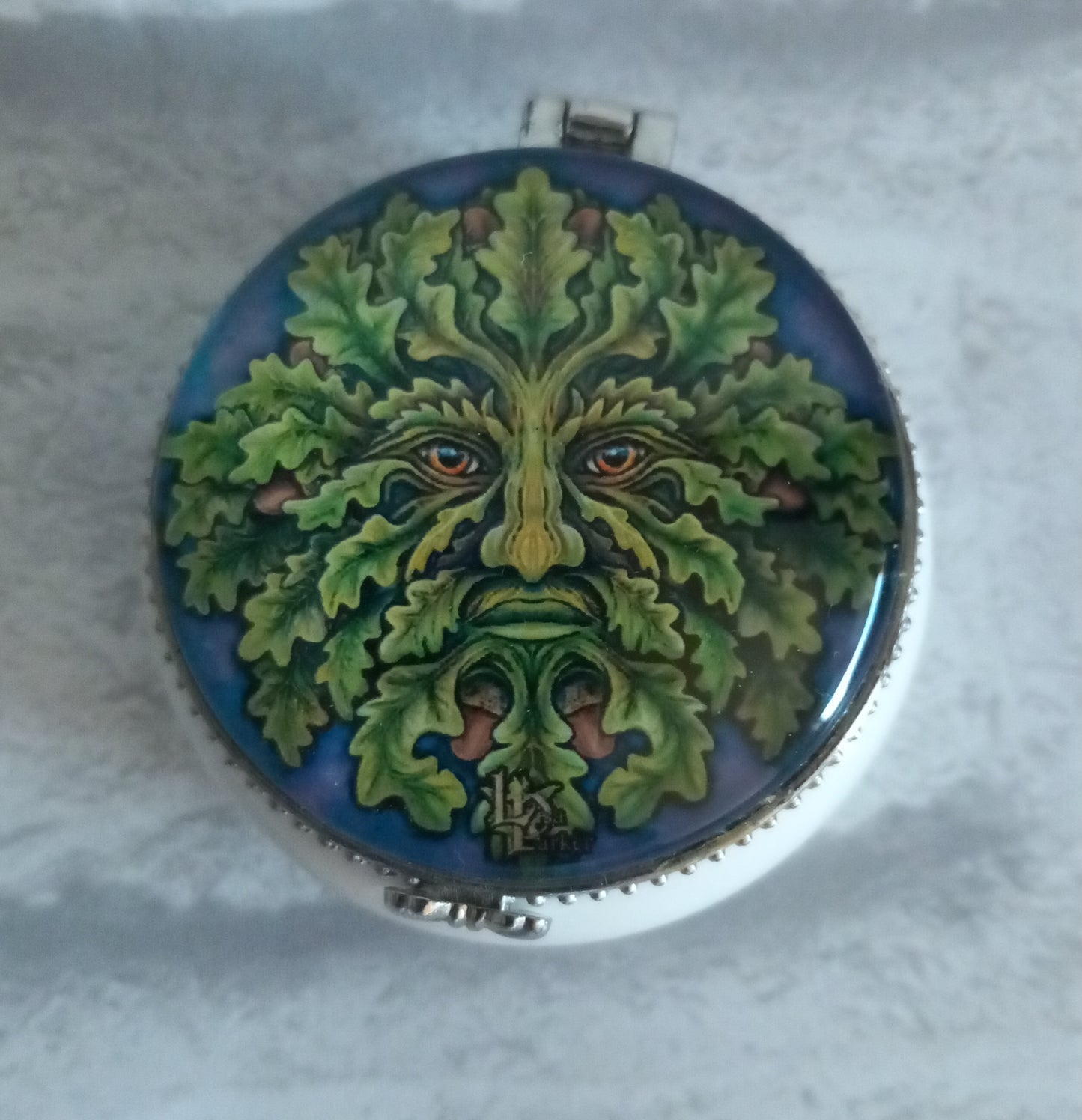 Spirite of the Oak Pill Box
